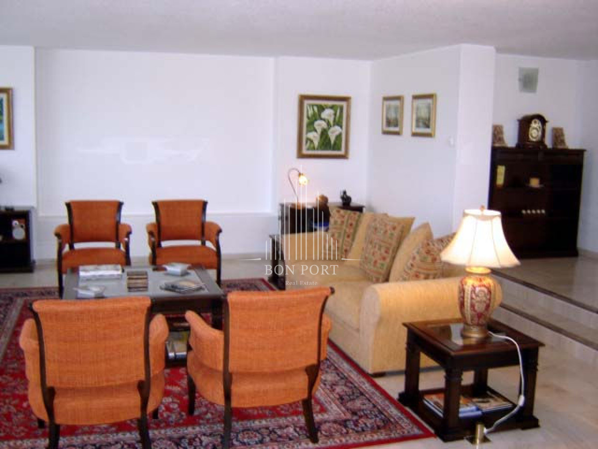 Apartamento ID.260 - Playa mansa amplia terraza 