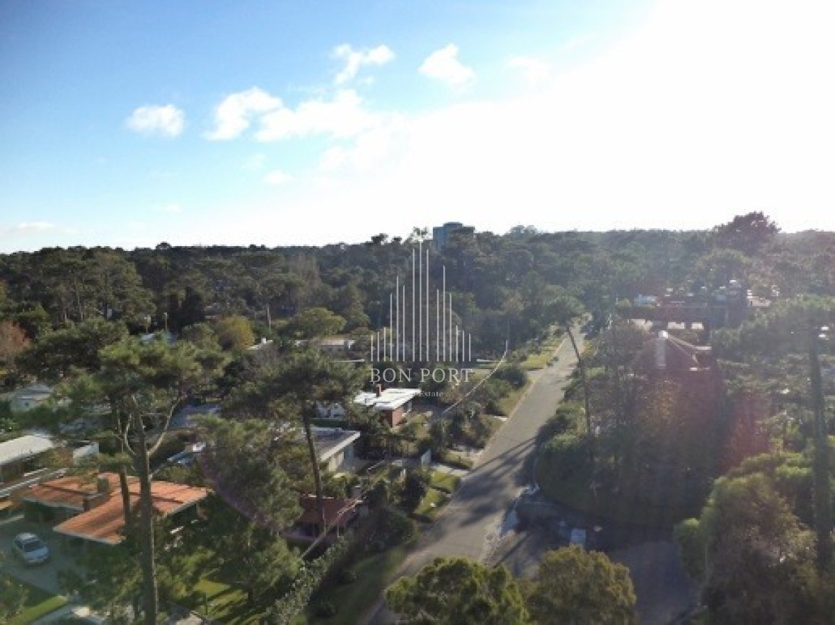 Apartamento ID.116 - bicado sobre la Avda. ROOSVELT, estratégicamente a metros del Punta Shopping  ESCUCHA OFERTAS