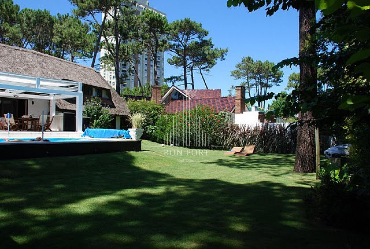 Casa ID.261 - Casa en venta en Barrio Lugano  Punta del Este