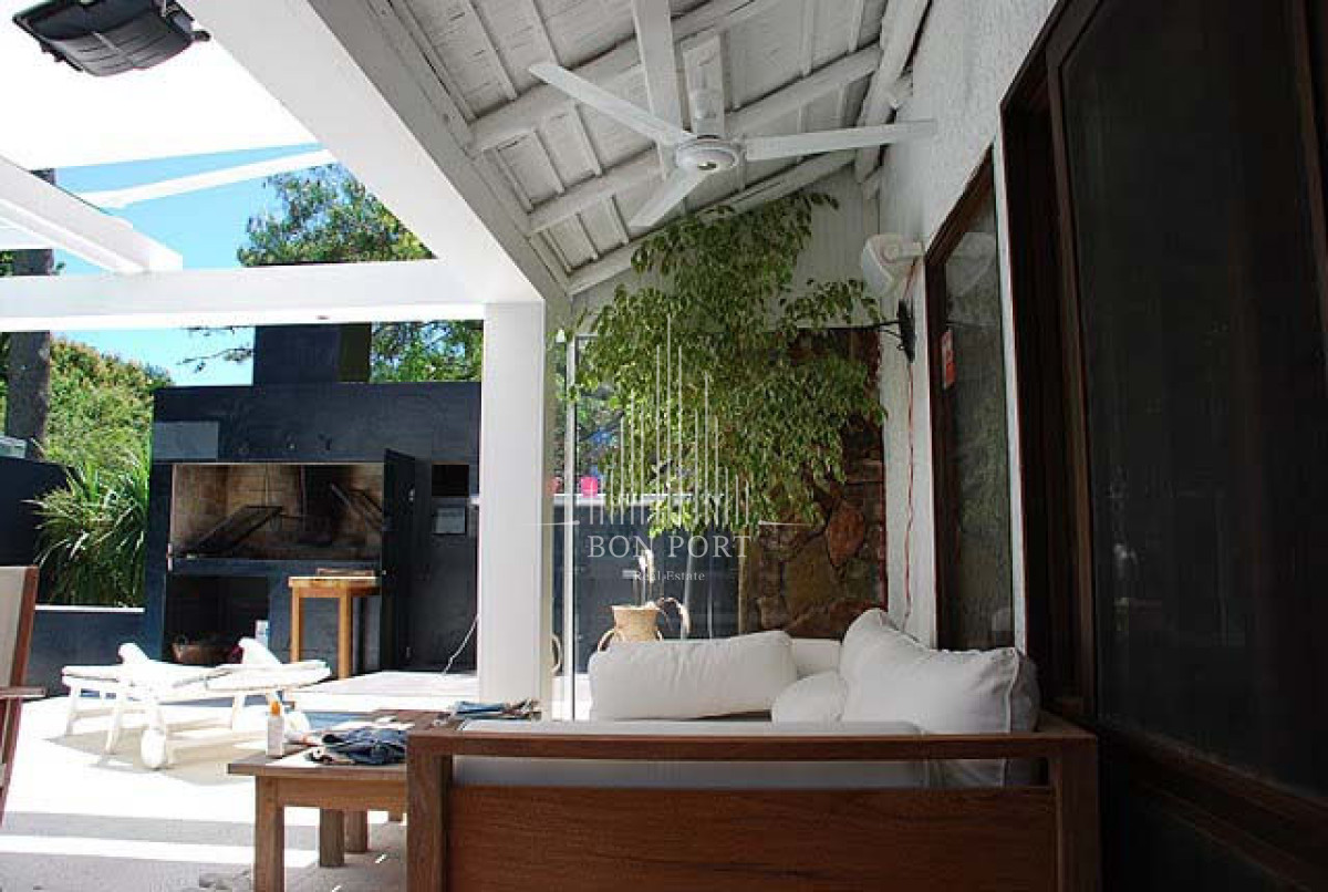 Casa ID.261 - Casa en venta en Barrio Lugano  Punta del Este