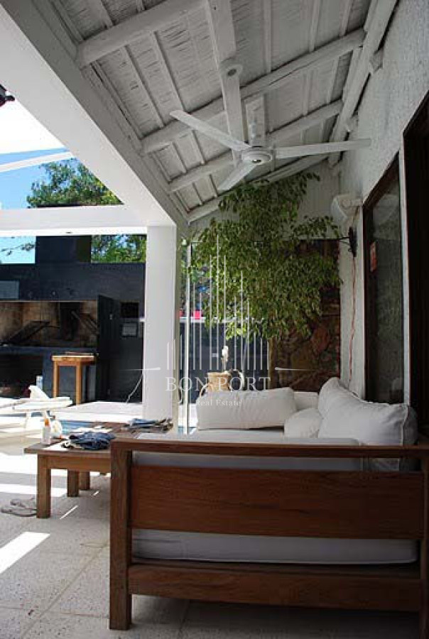 Casa ID.261 - Casa en venta en Barrio Lugano  Punta del Este