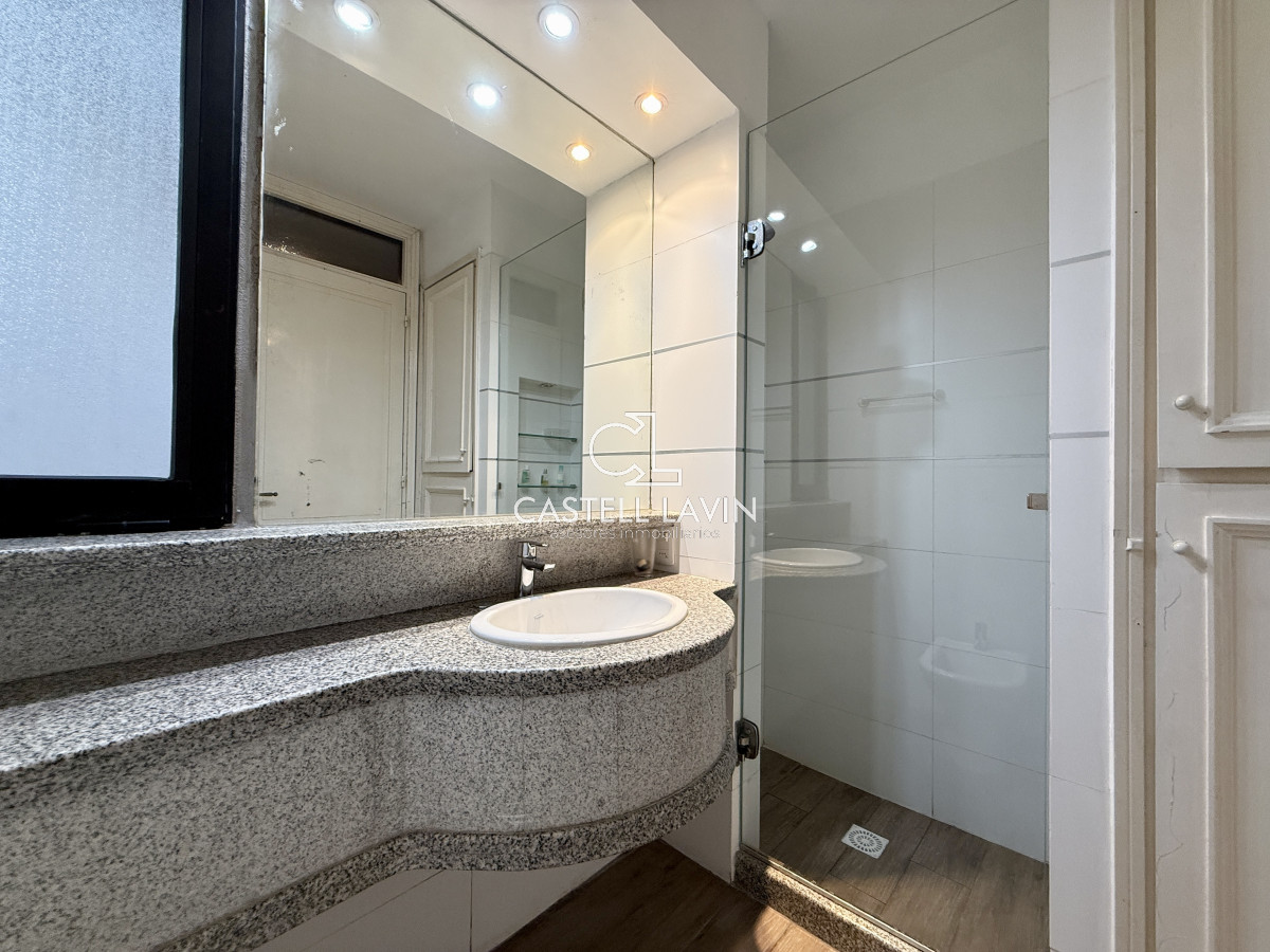 Apartamento ID.786 - Venta Apartamento vista total al mar Península Punta del Este