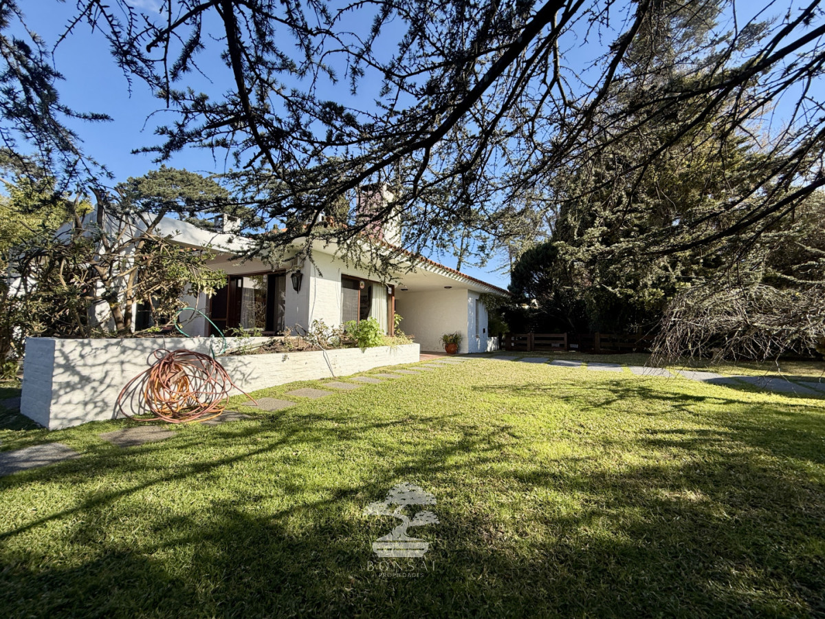 Casa ID.1190 - CASA EN VENTA - BARRIO CANTEGRIL, AV. CÓRDOVA