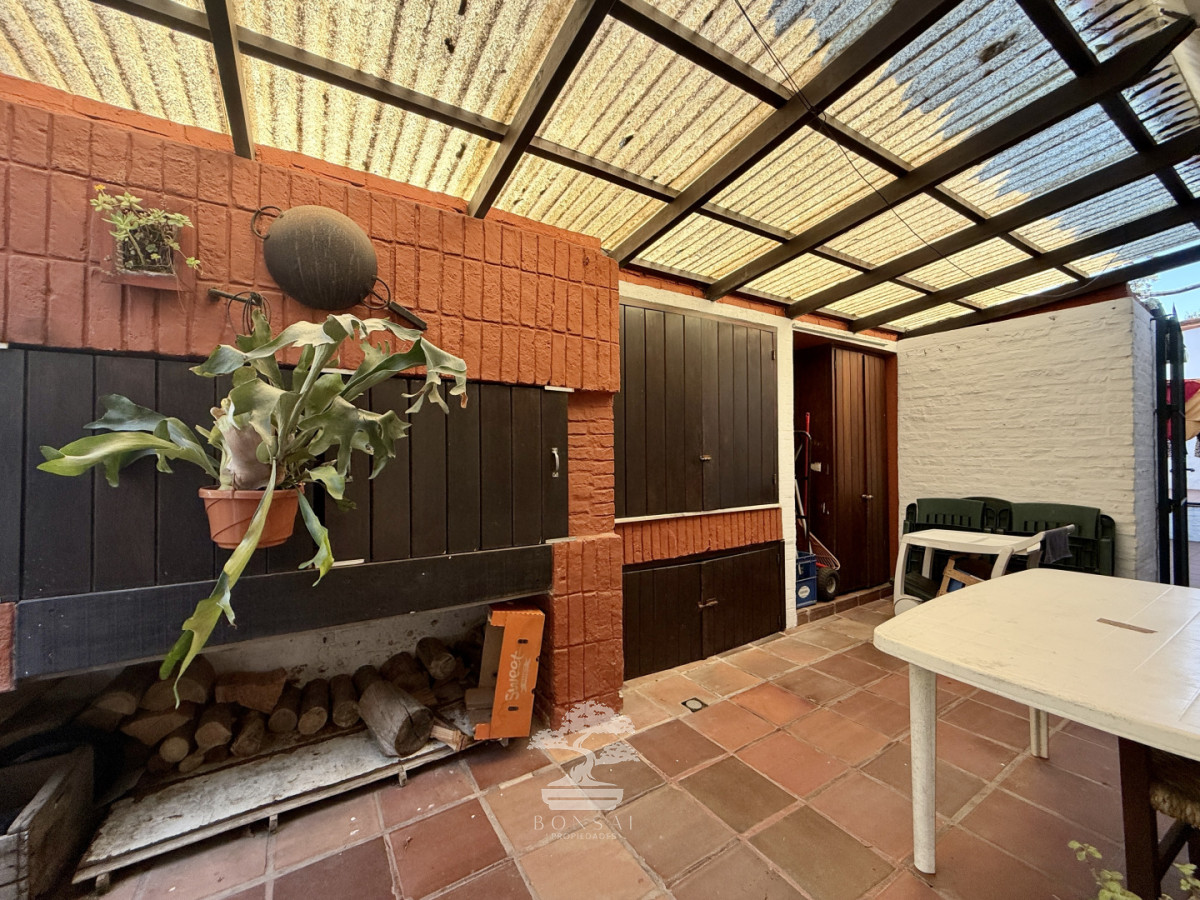 Casa ID.1190 - CASA EN VENTA - BARRIO CANTEGRIL, AV. CÓRDOVA