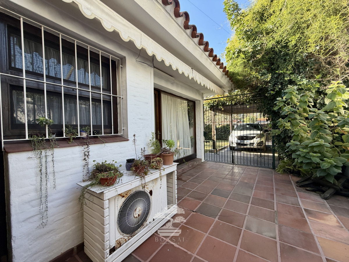 Casa ID.1190 - CASA EN VENTA - BARRIO CANTEGRIL, AV. CÓRDOVA