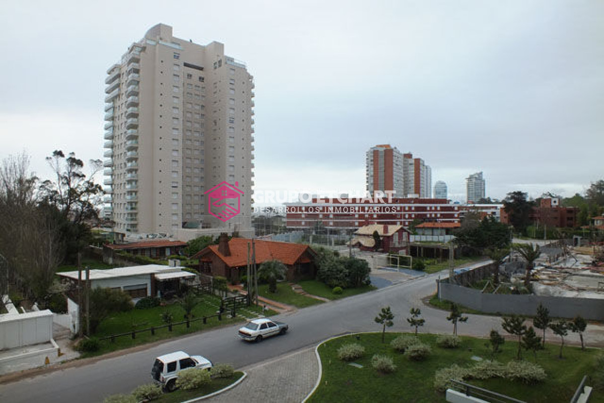 Apartamento ID.199 - Apartamento en Mansa, 2 dormitorios  con parrillero