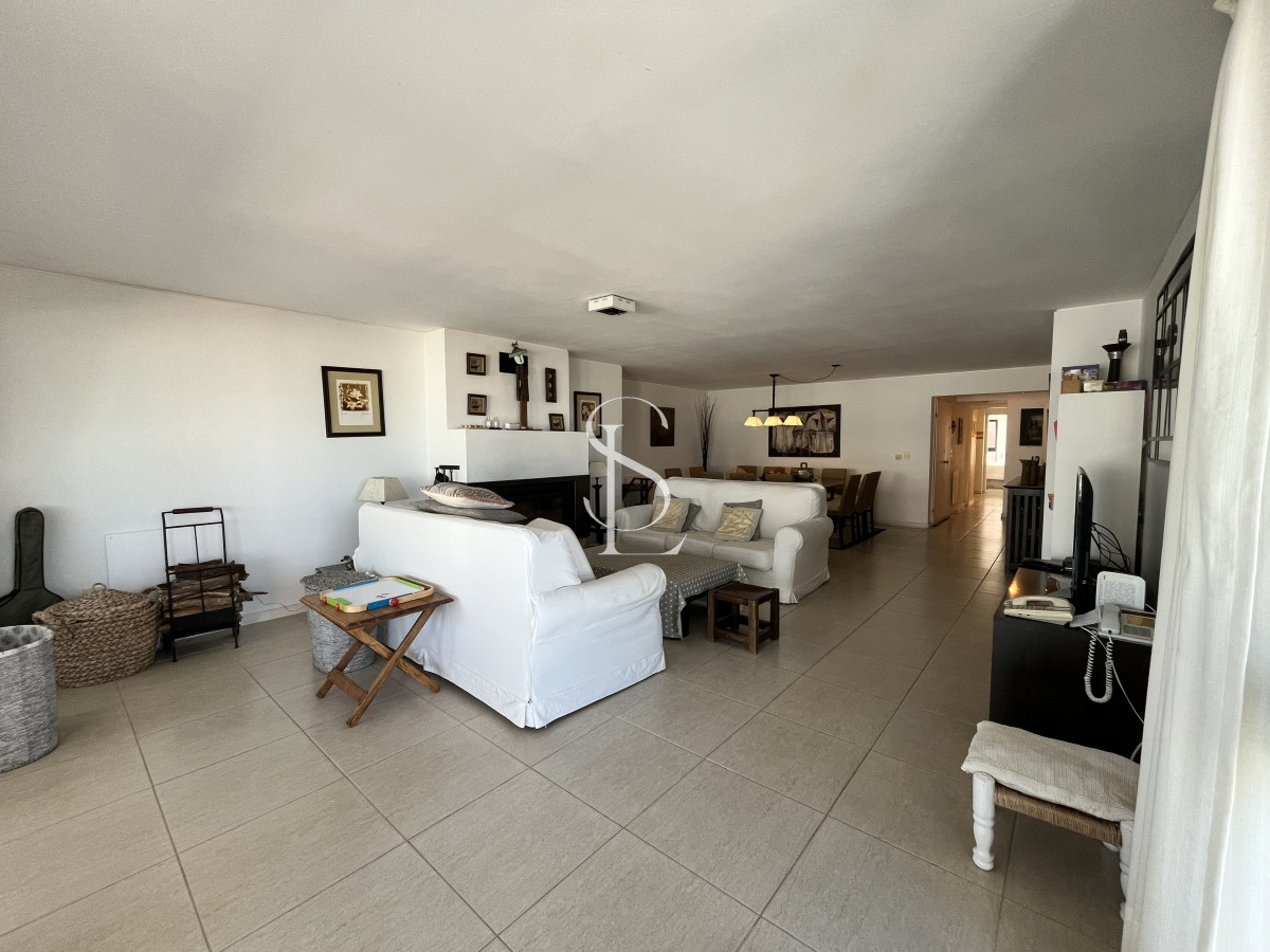 Apartamento ID.174 - amplio departamento en la peninsula
