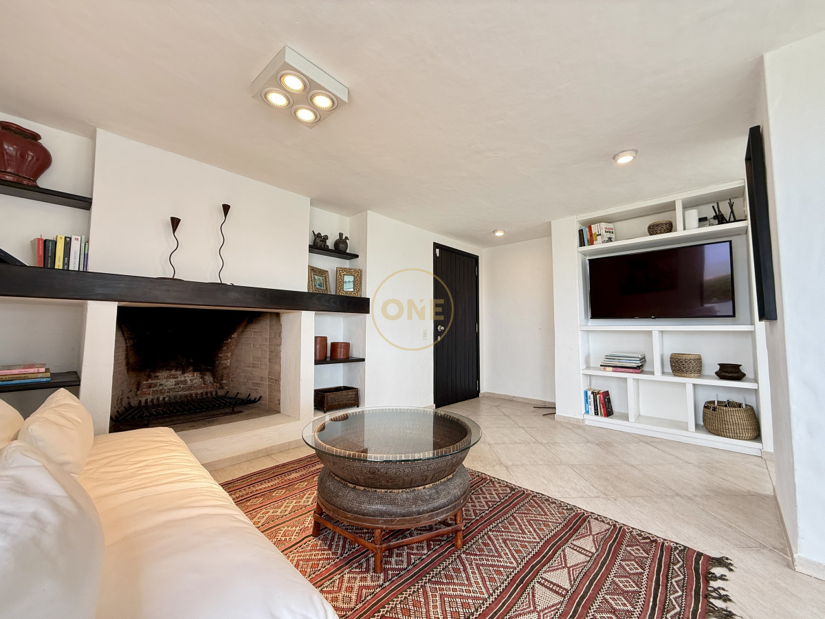 Apartamento ID.2107 - CALETA DE LOBOS, FRENTE AL MAR, PLAYA BRAVA, PARADA 23, 3 DORMITORIOS