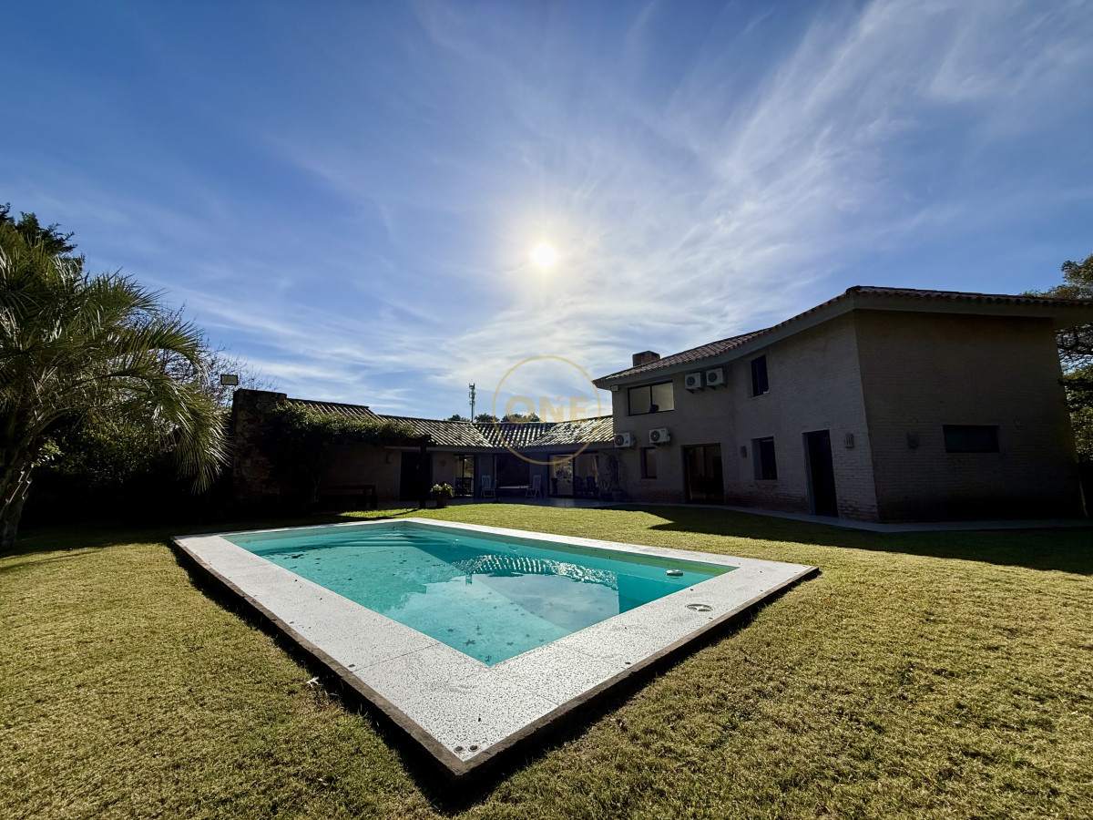 Casa ID.2163 - Chalet en Rincón del Indio a 500 metros del mar