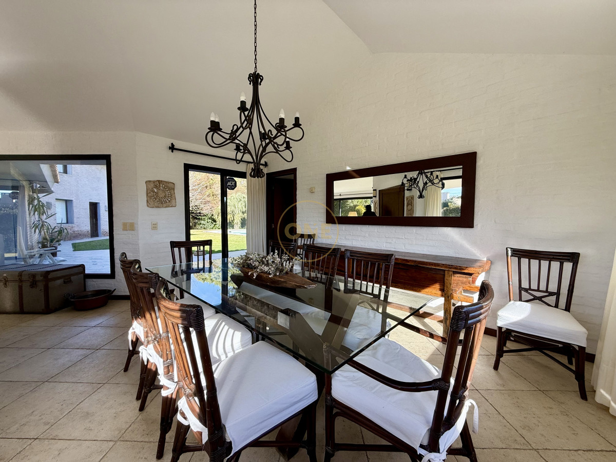 Casa ID.2163 - Chalet en Rincón del Indio a 500 metros del mar
