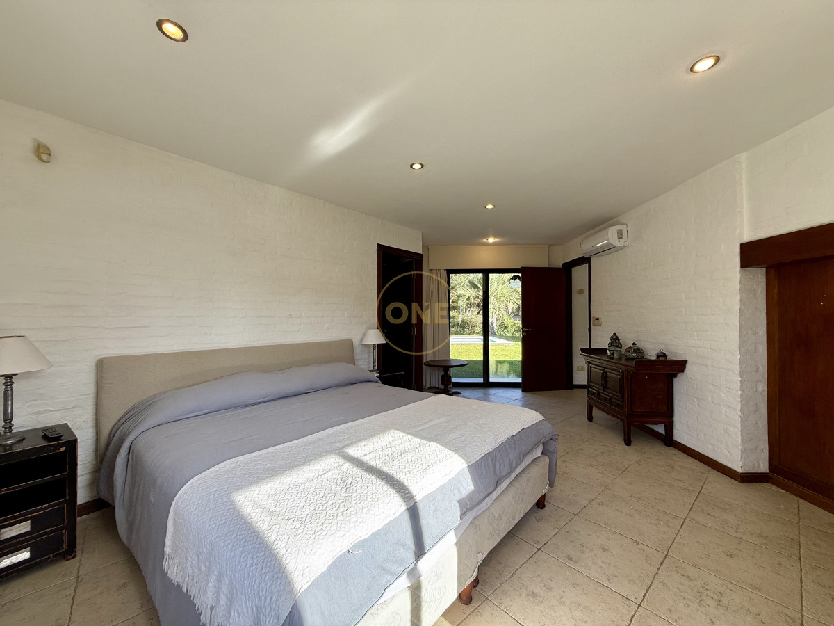 Casa ID.2163 - Chalet en Rincón del Indio a 500 metros del mar