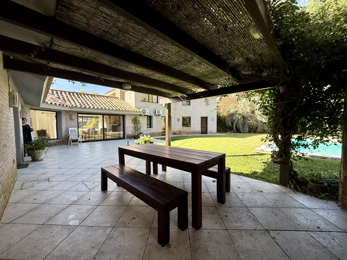 Casa ID.2163 - Chalet en Rincón del Indio a 500 metros del mar