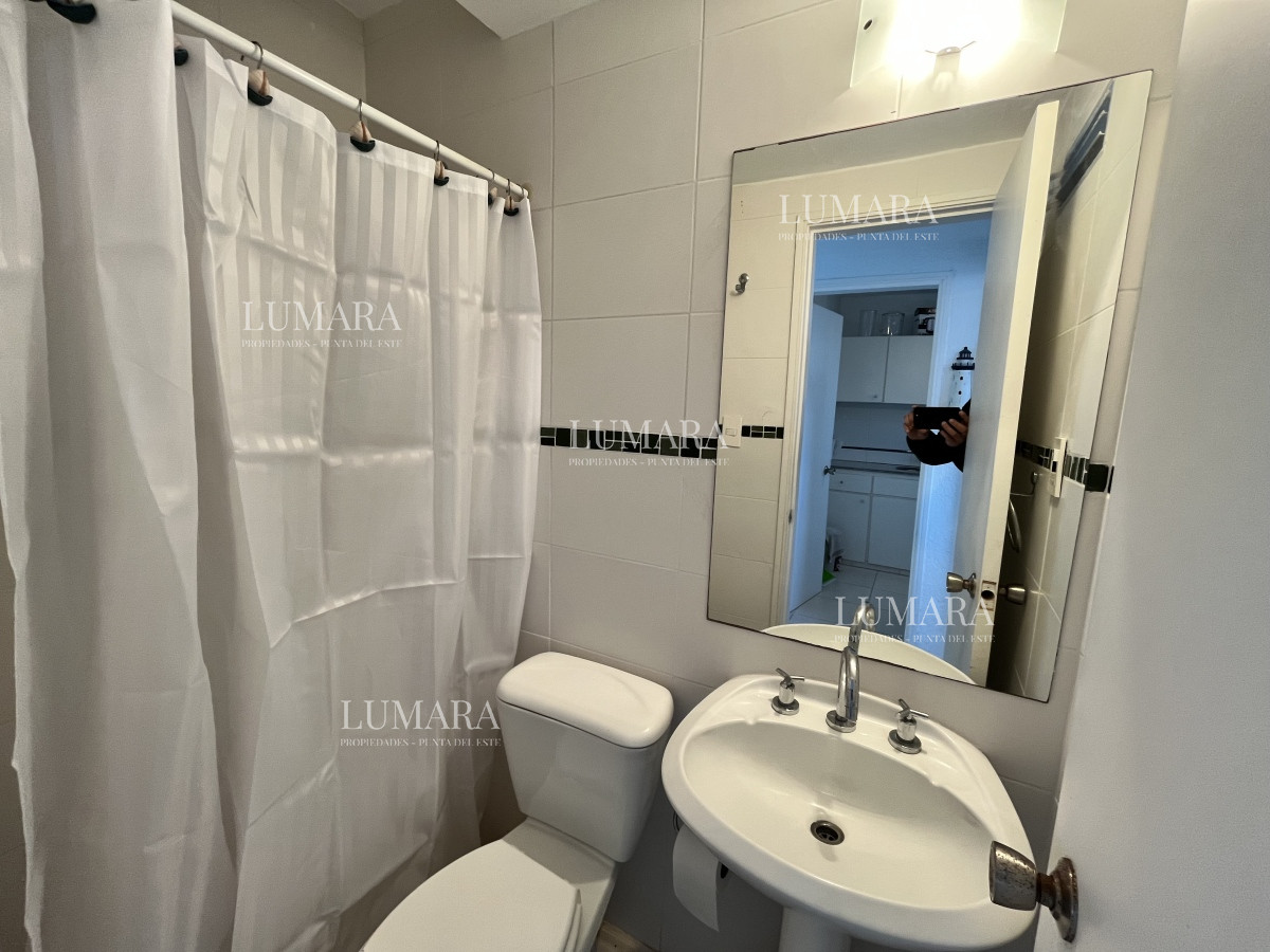 Apartamento ID.2463 - Apartamento en venta - 2 dormitorios + ½ | 2 baños | cochera techada