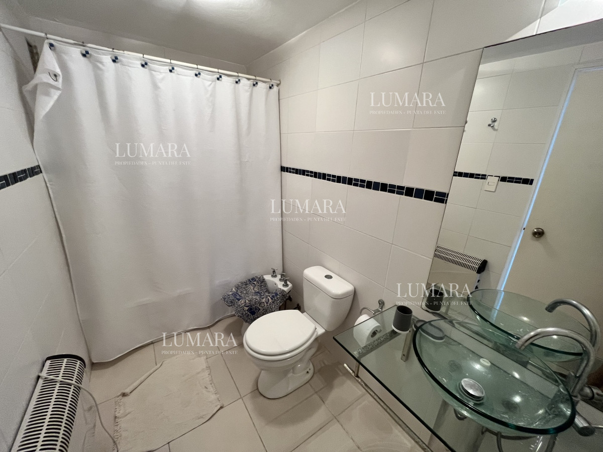 Apartamento ID.2463 - Apartamento en venta - 2 dormitorios + ½ | 2 baños | cochera techada