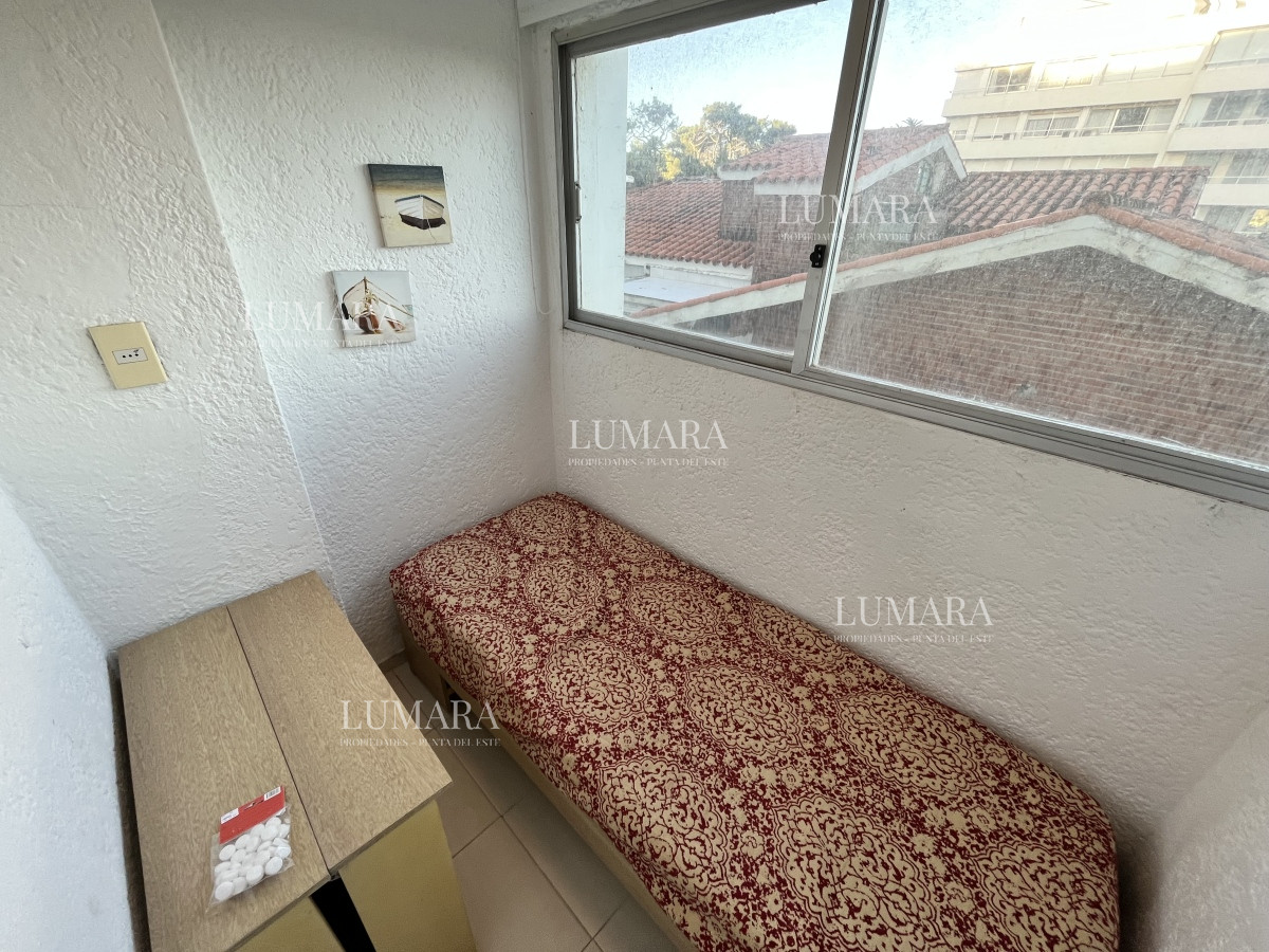Apartamento ID.2463 - Apartamento en venta - 2 dormitorios + ½ | 2 baños | cochera techada