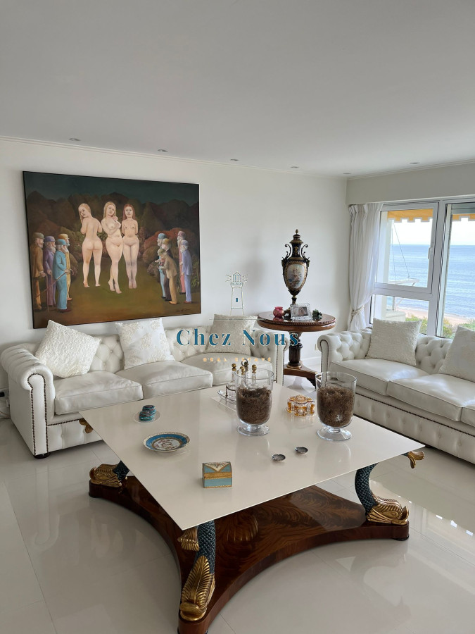 Apartamento ID.296 - EXCELENTE UNIDAD TODO RECICLADO PRIMERA LINEA AL MAR