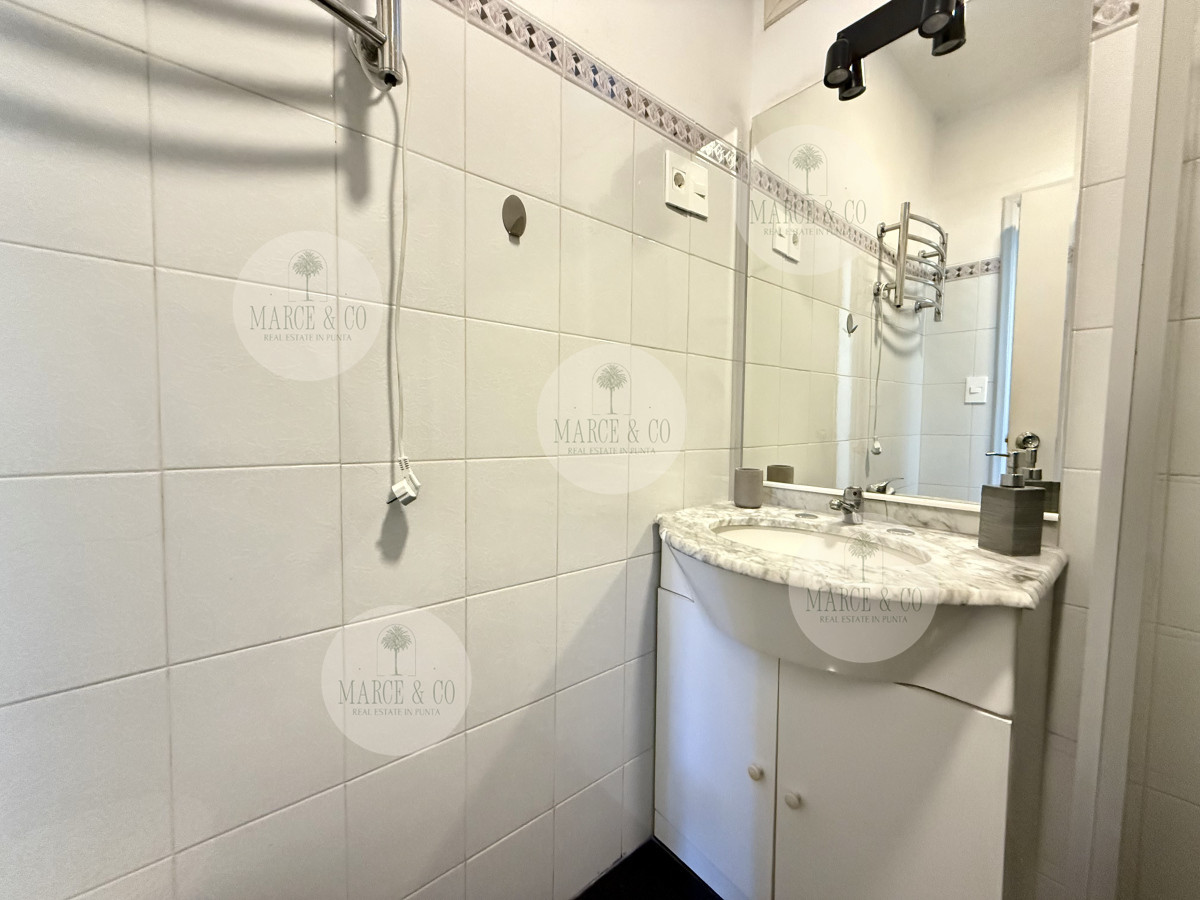 Apartamento ID.2527 - Apartamento en Edificio Mansamar - Primera Línea al Mar