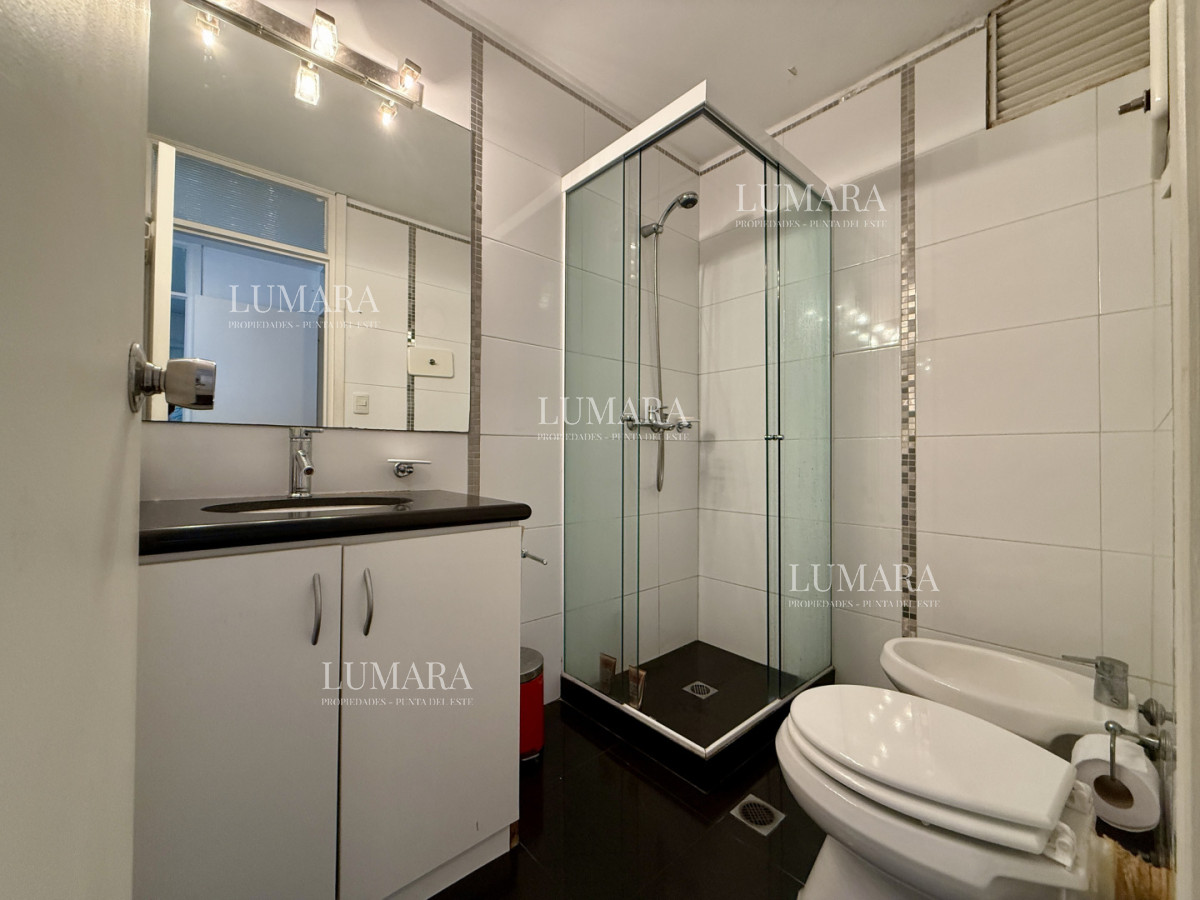 Apartamento ID.3217 - Apartamento en venta  Edificio Kennedy  Punta del Este