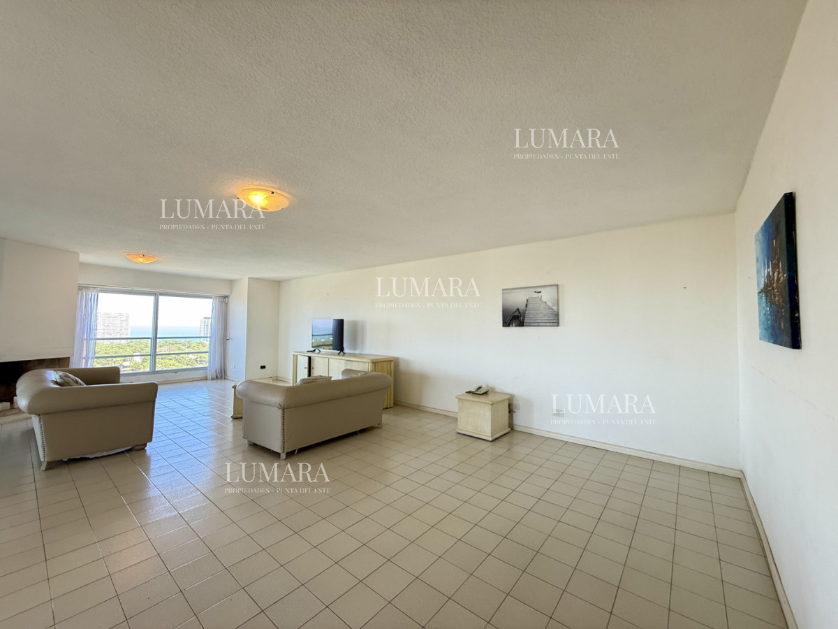 Apartamento ID.3126 - Venta de Apartamento  Parquemar Bosque  Parada 15 de Av. Roosevelt, Punta del Este