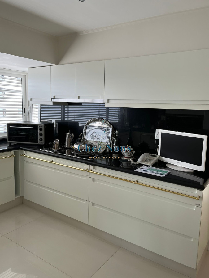 Apartamento ID.296 - EXCELENTE UNIDAD TODO RECICLADO PRIMERA LINEA AL MAR