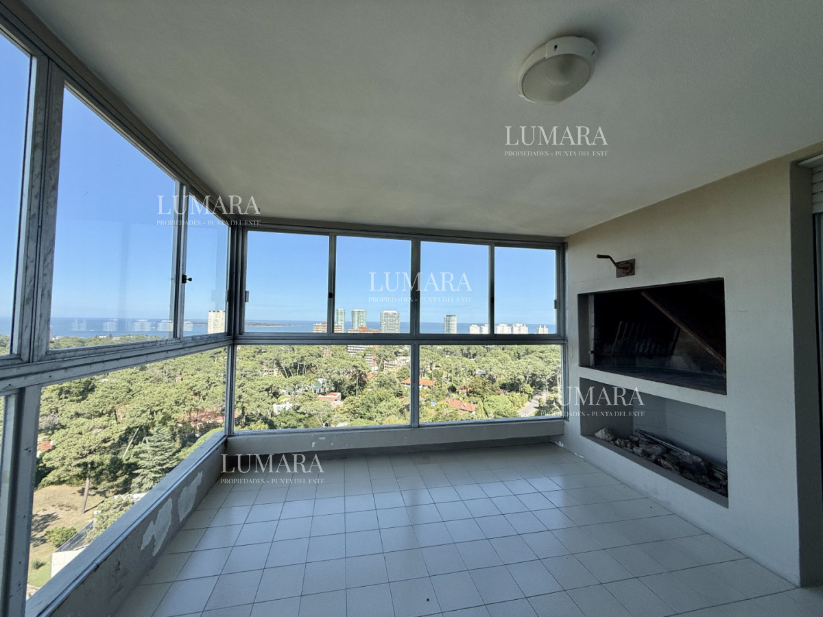 Apartamento ID.3126 - Venta de Apartamento  Parquemar Bosque  Parada 15 de Av. Roosevelt, Punta del Este