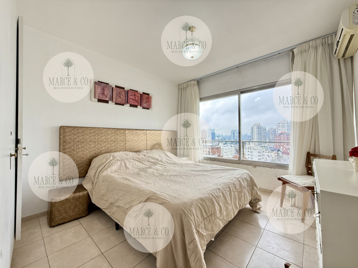 Apartamento ID.2212 - Apartamento en venta – Edificio Santos Dumont, Punta del Este