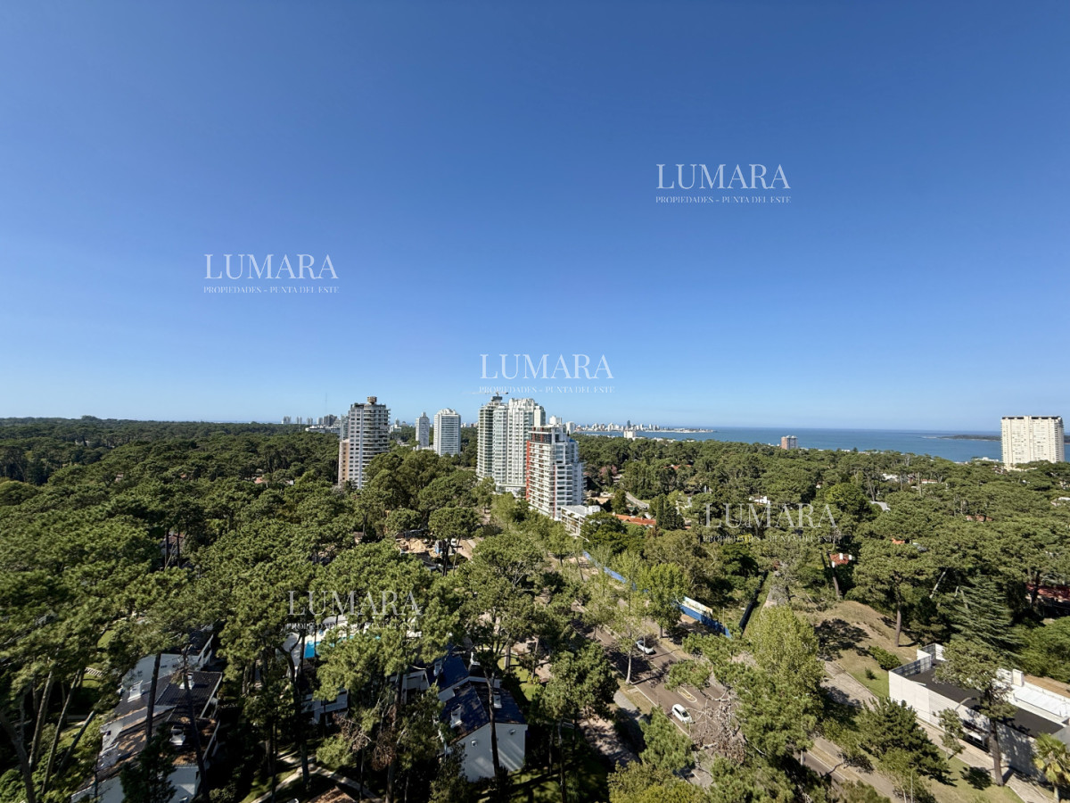 Apartamento ID.3126 - Venta de Apartamento  Parquemar Bosque  Parada 15 de Av. Roosevelt, Punta del Este