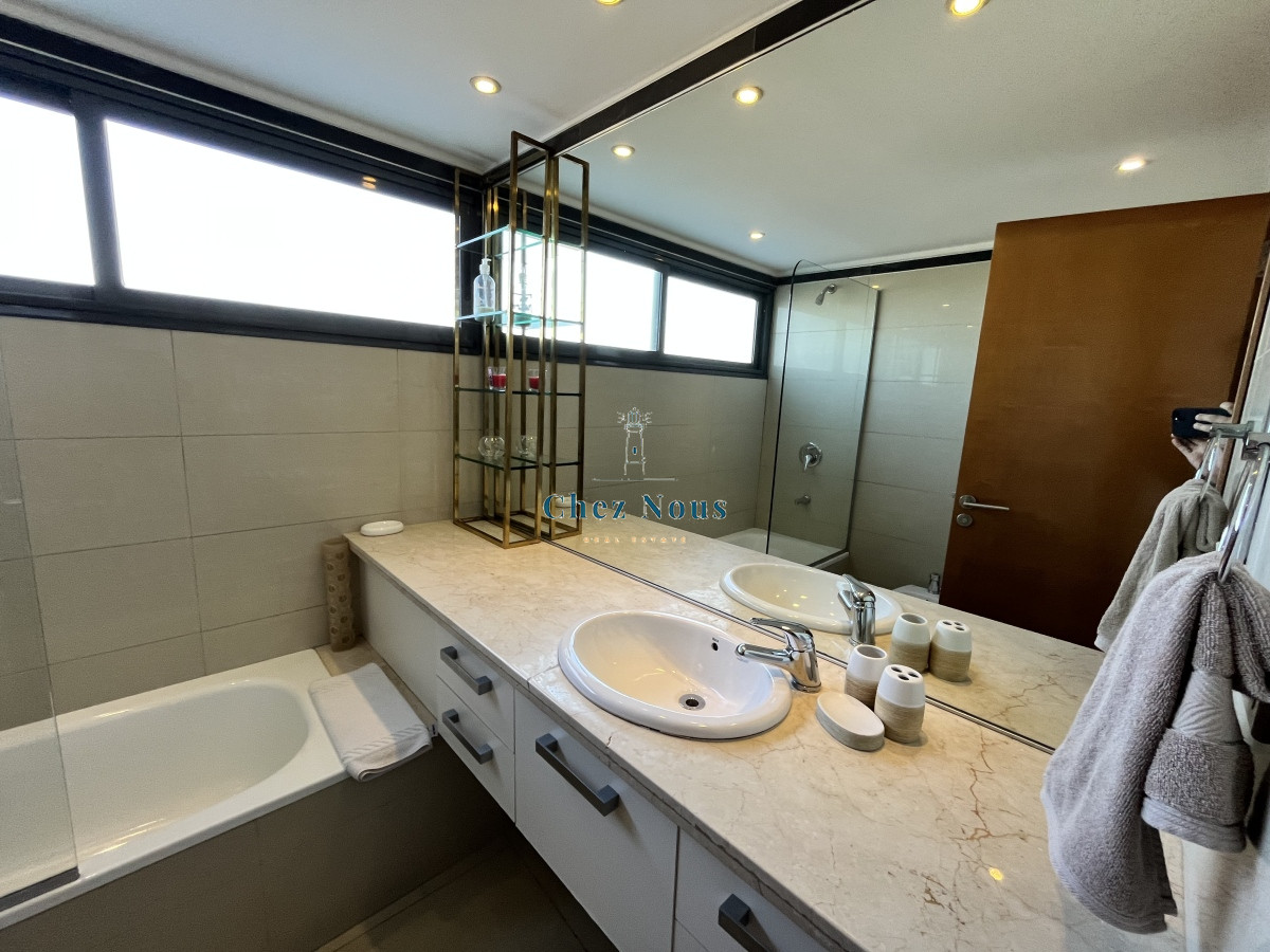 Apartamento ID.1050 - hermoso depto sobre playa brava