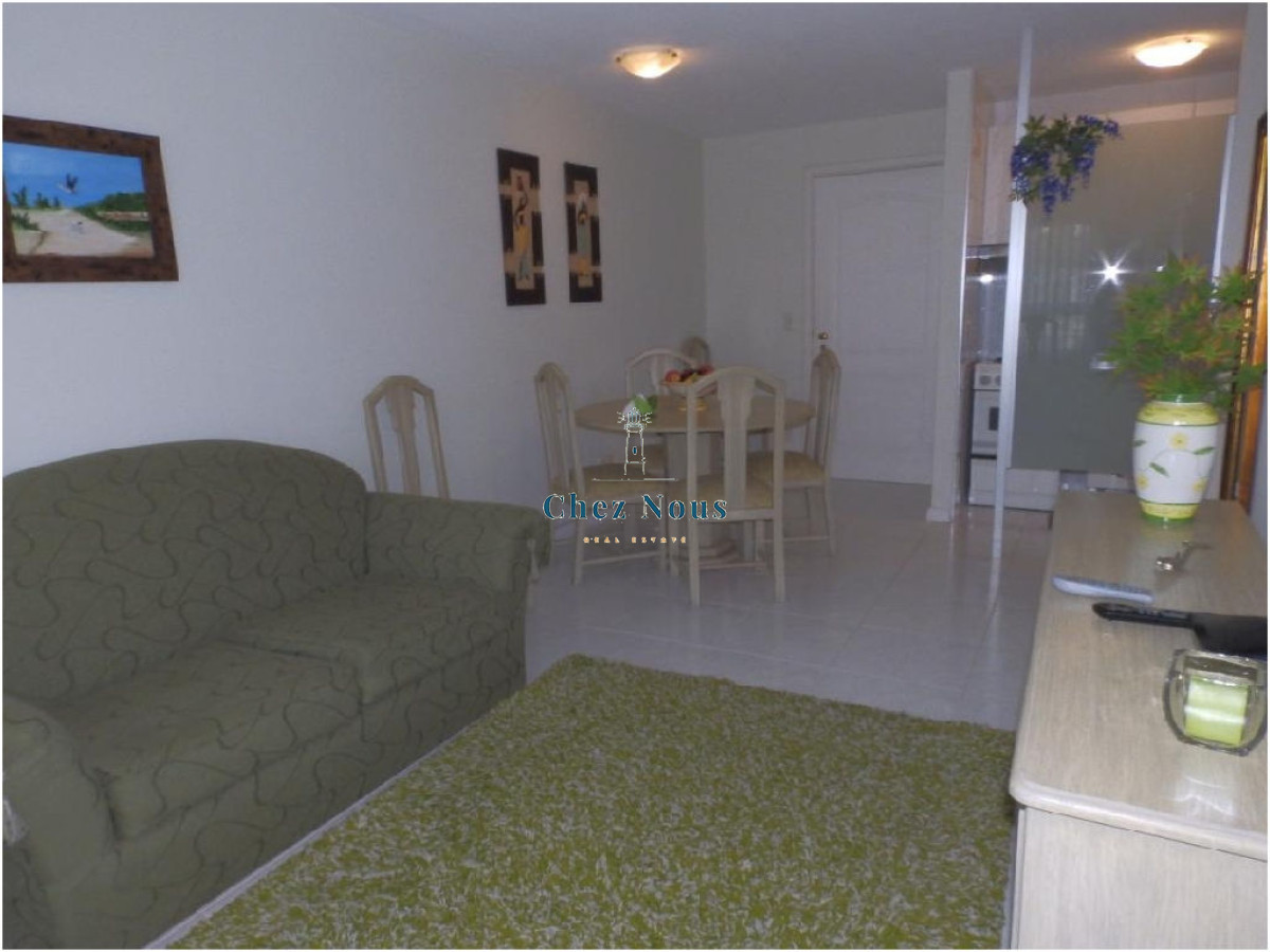 Apartamento ID.1037 - CON TODOS LOS SERVICIOS MUY LINDOS DECORADO 