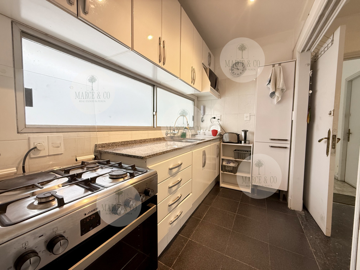 Apartamento ID.2527 - Apartamento en Edificio Mansamar - Primera Línea al Mar