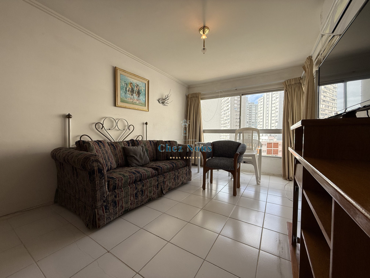 Apartamento ID.1363 - ed Triangulo con todos los servicios a pasos del  mar