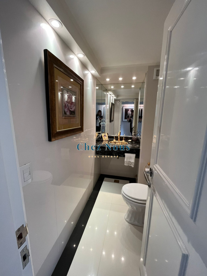 Apartamento ID.296 - EXCELENTE UNIDAD TODO RECICLADO PRIMERA LINEA AL MAR
