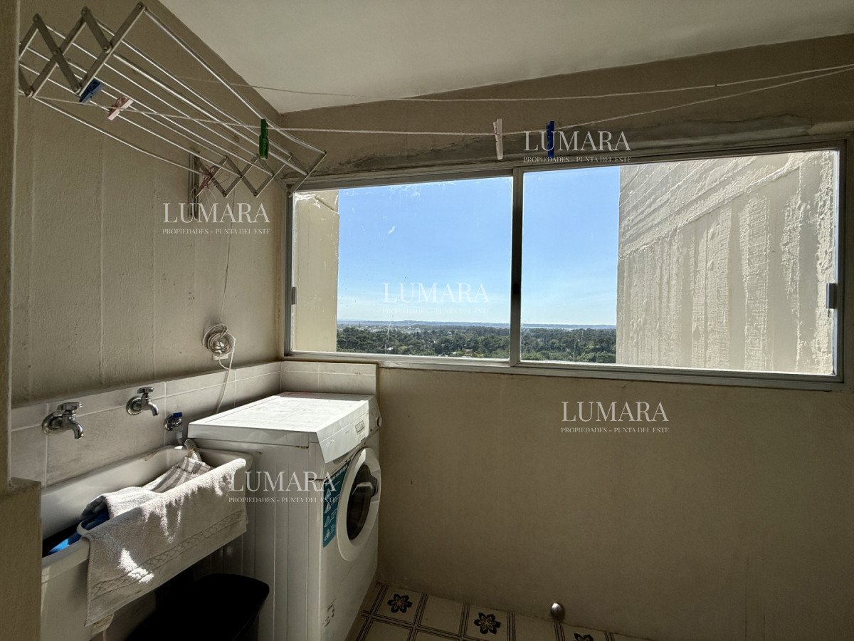Apartamento ID.3126 - Venta de Apartamento  Parquemar Bosque  Parada 15 de Av. Roosevelt, Punta del Este
