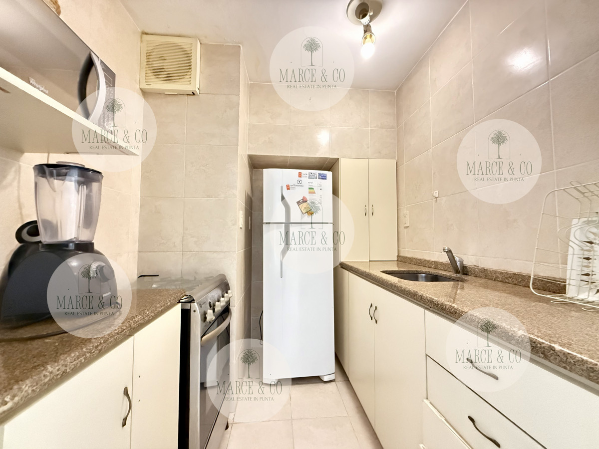 Apartamento ID.2212 - Apartamento en venta – Edificio Santos Dumont, Punta del Este