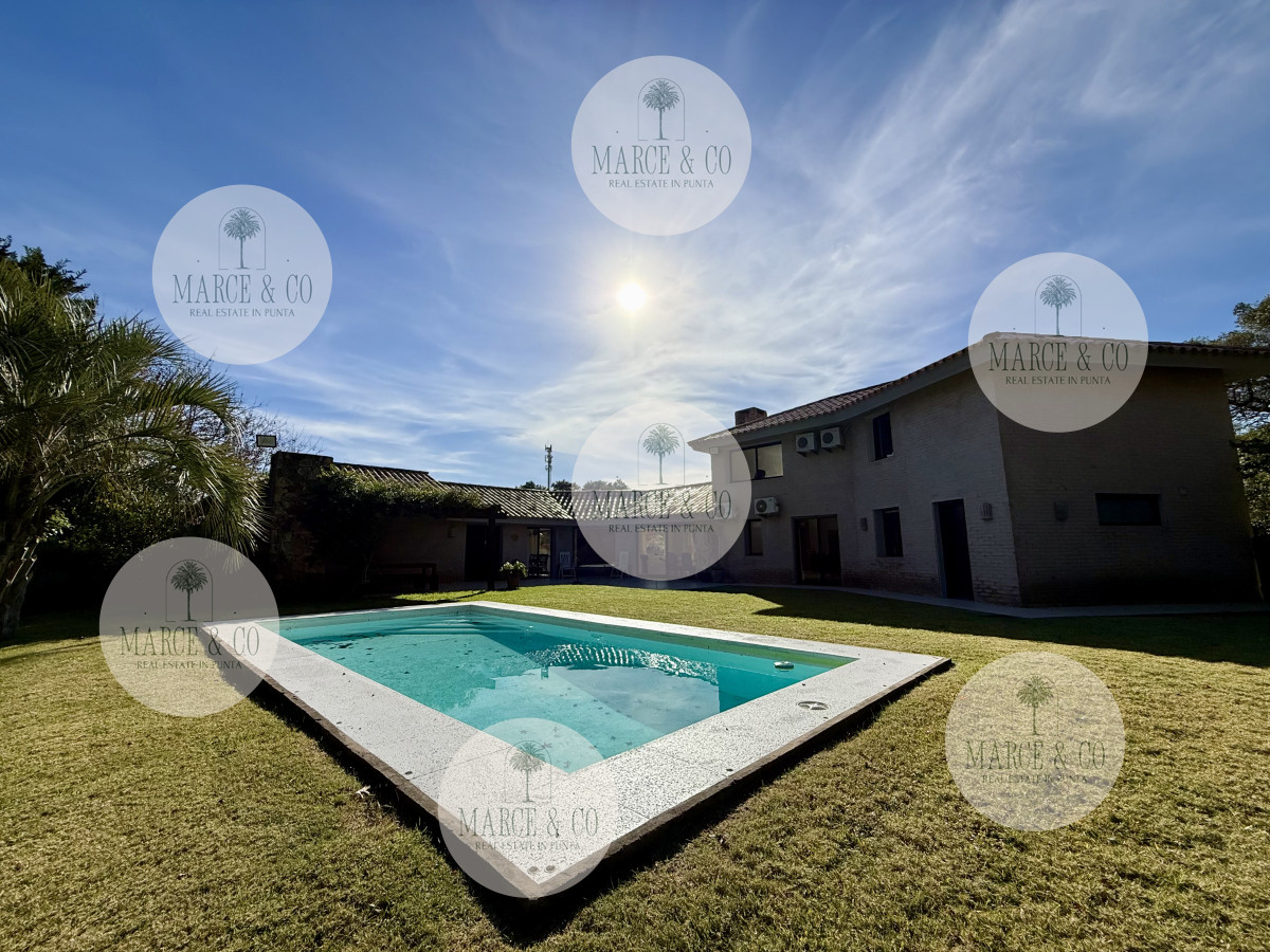 Casa ID.2295 - Chalet en Rincón del Indio – A 500 metros del mar