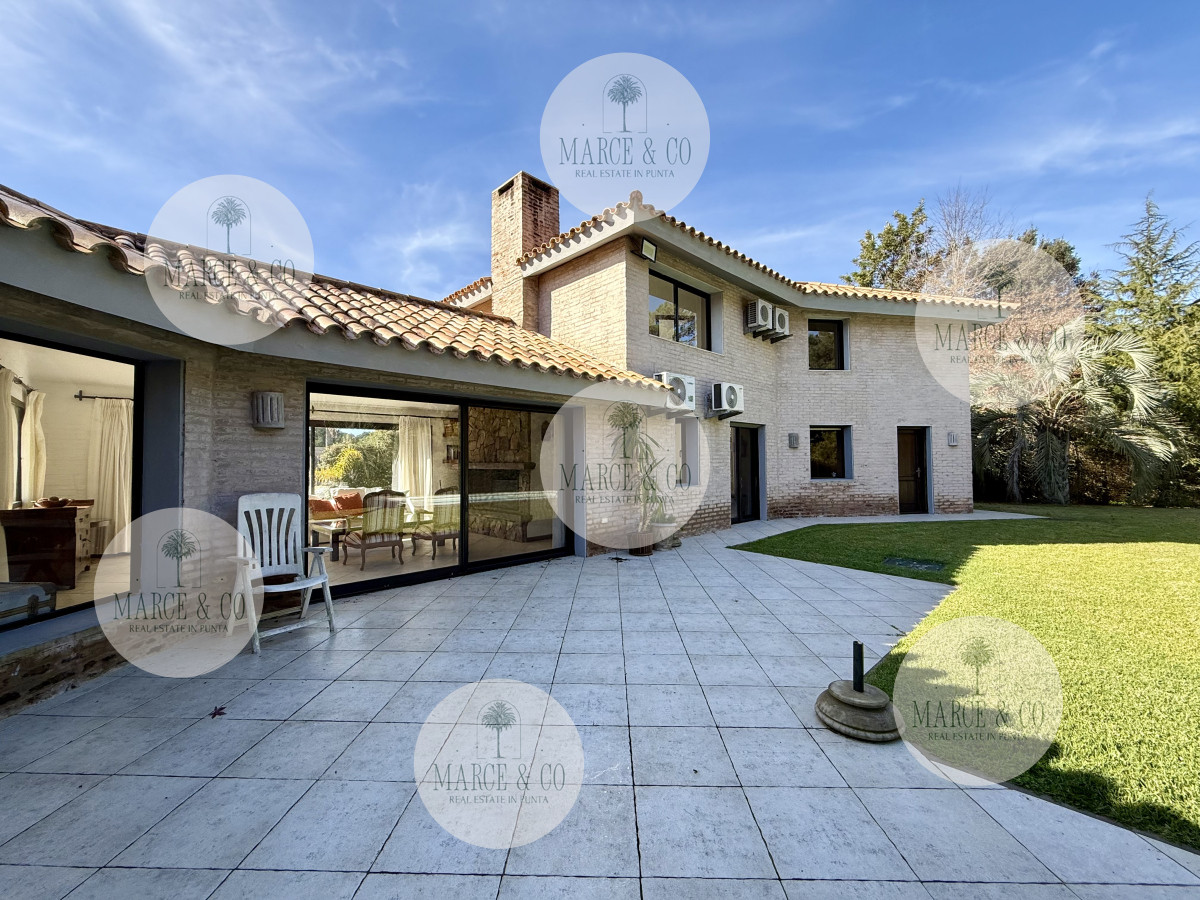 Casa ID.2295 - Chalet en Rincón del Indio – A 500 metros del mar