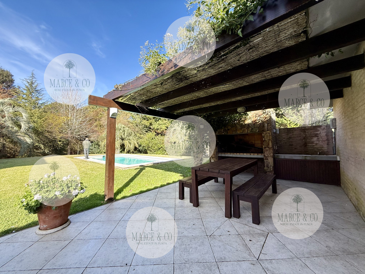 Casa ID.2295 - Chalet en Rincón del Indio – A 500 metros del mar