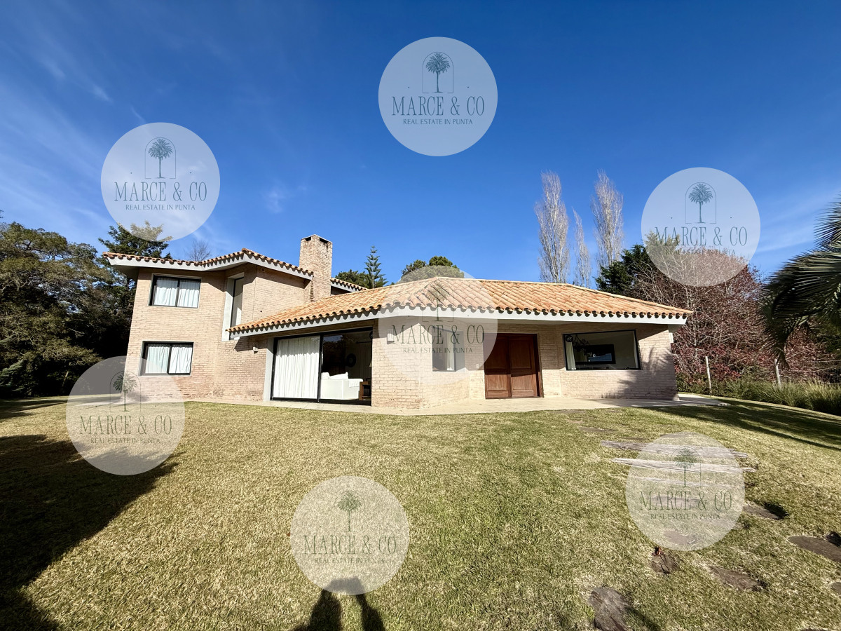 Casa ID.2295 - Chalet en Rincón del Indio – A 500 metros del mar