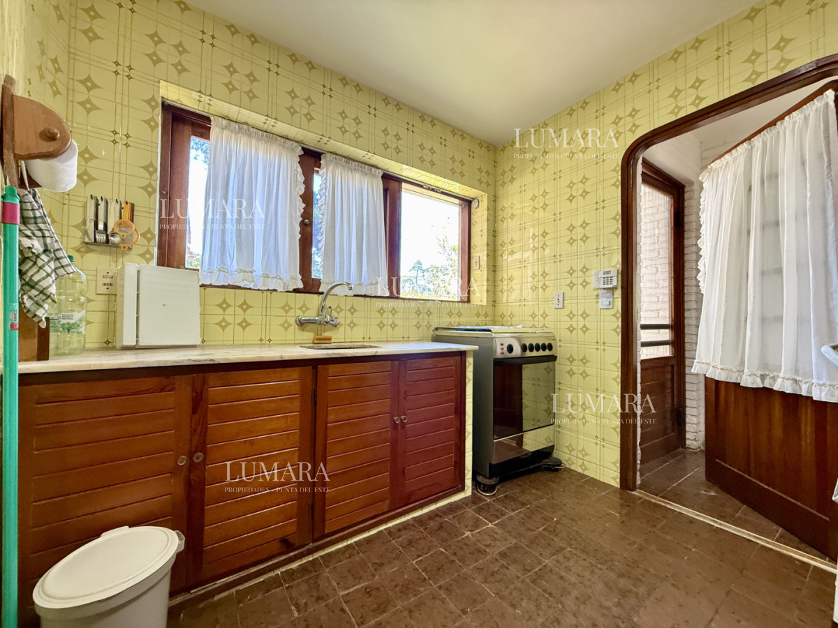 Casa ID.2877 - Imponente chalet en venta sobre Av. del Mar  Exclusividad, confort y naturaleza