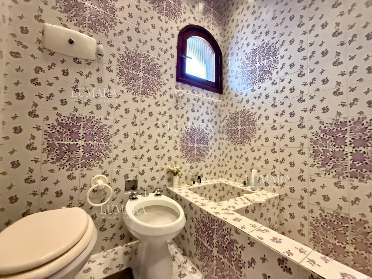 Casa ID.2877 - Imponente chalet en venta sobre Av. del Mar  Exclusividad, confort y naturaleza