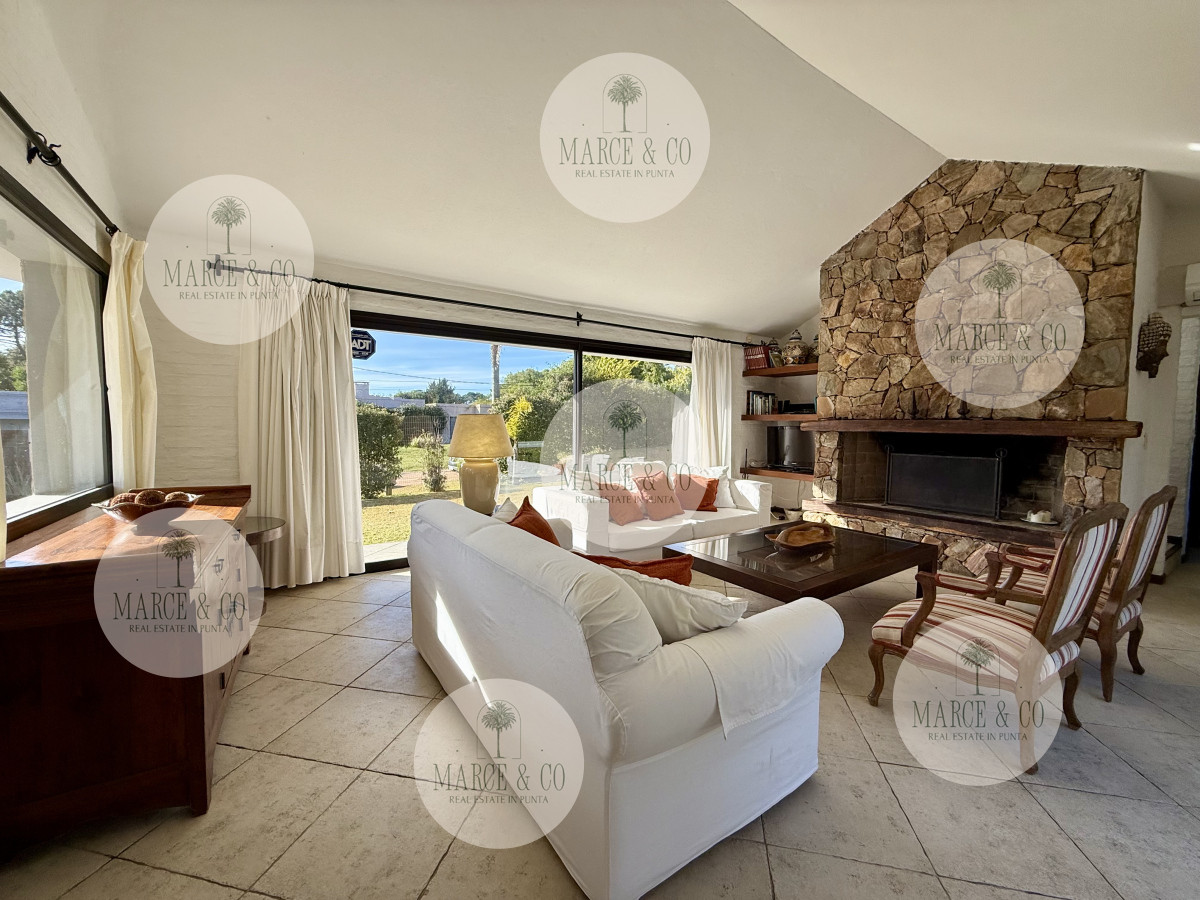 Casa ID.2295 - Chalet en Rincón del Indio – A 500 metros del mar