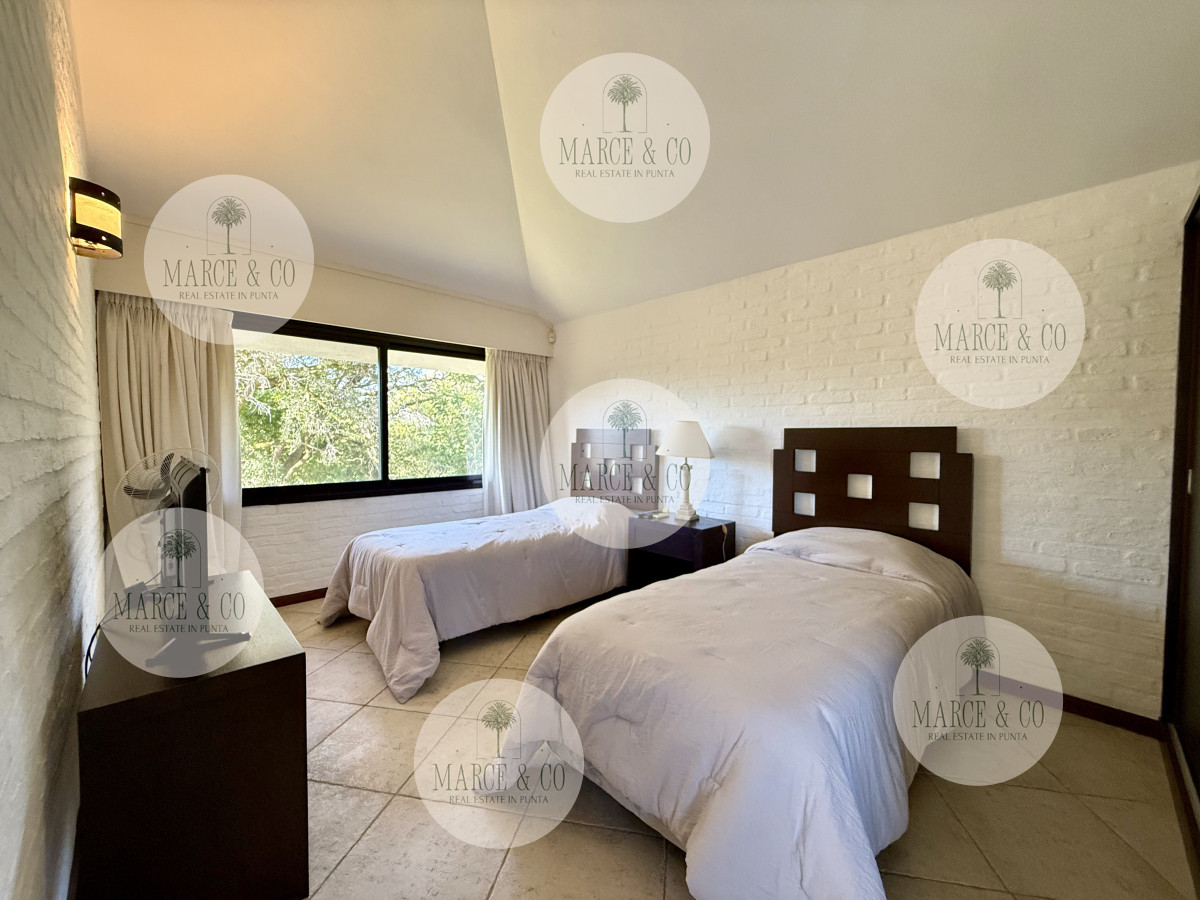Casa ID.2295 - Chalet en Rincón del Indio – A 500 metros del mar