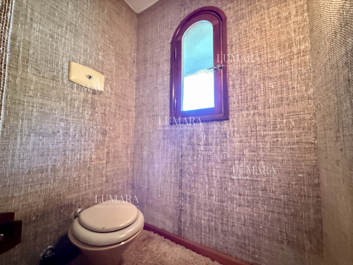 Casa ID.2877 - Imponente chalet en venta sobre Av. del Mar  Exclusividad, confort y naturaleza