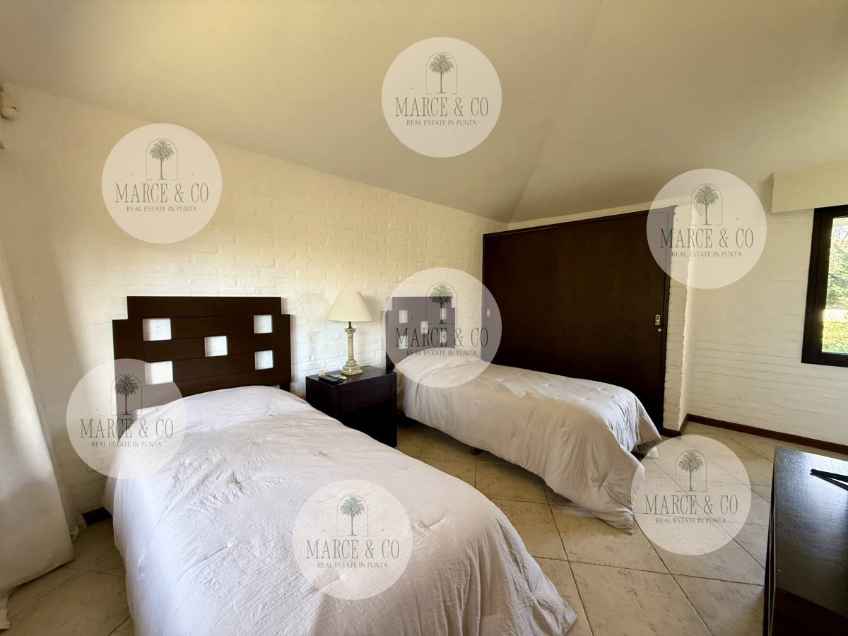 Casa ID.2295 - Chalet en Rincón del Indio – A 500 metros del mar