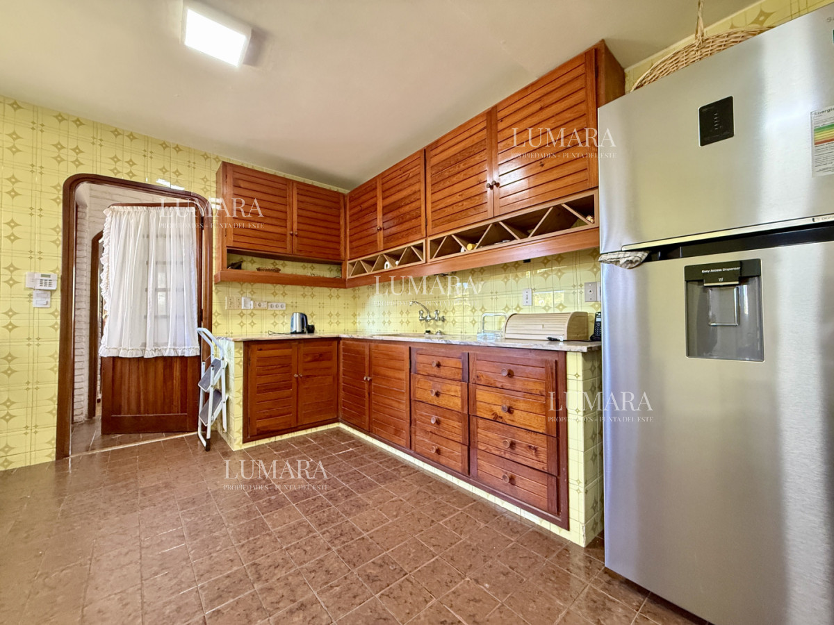 Casa ID.2877 - Imponente chalet en venta sobre Av. del Mar  Exclusividad, confort y naturaleza