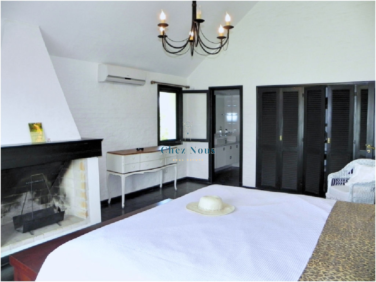 Casa ID.1122 - Casa en La Barra, 4 dormitorios 