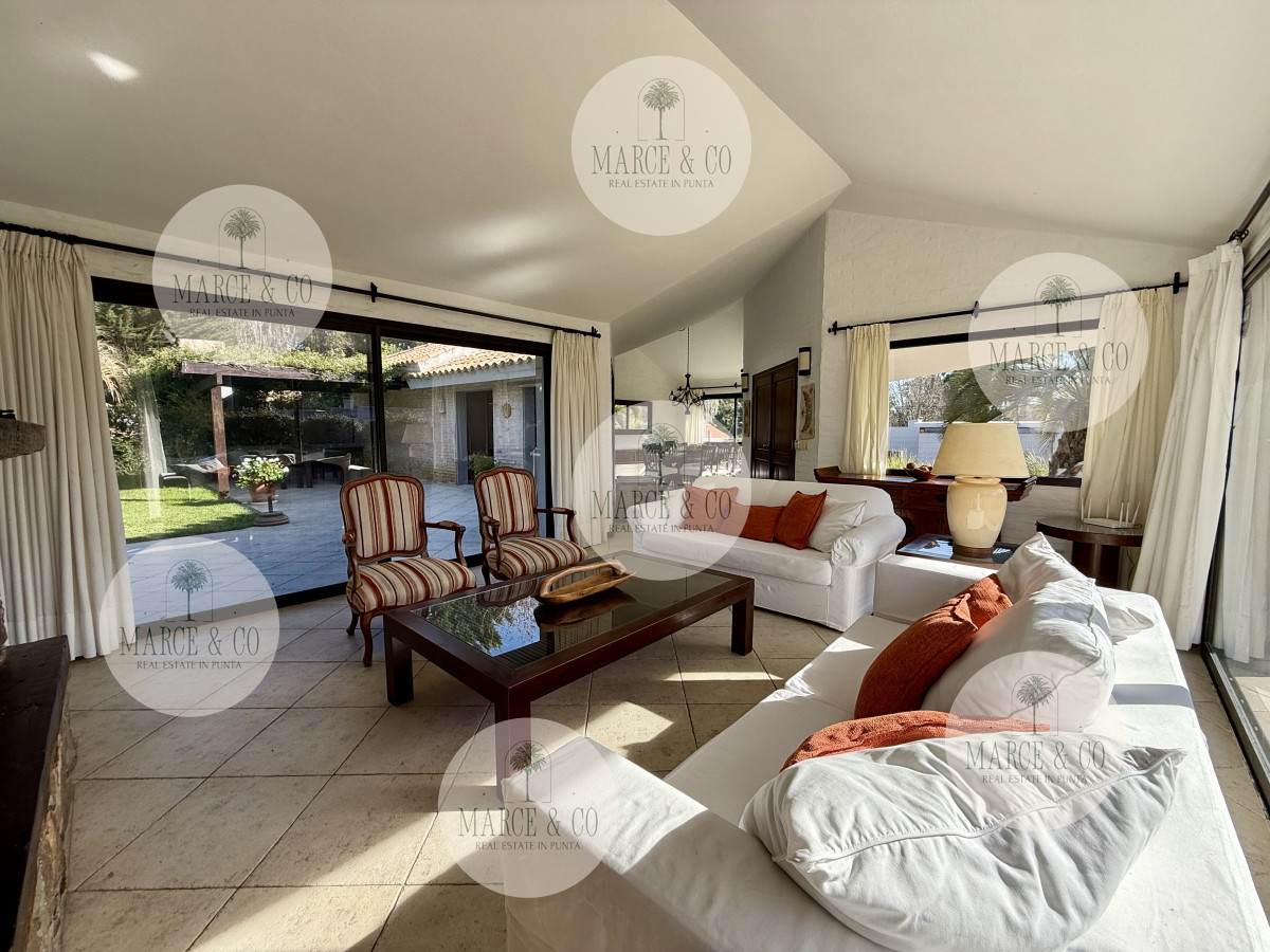 Casa ID.2295 - Chalet en Rincón del Indio – A 500 metros del mar