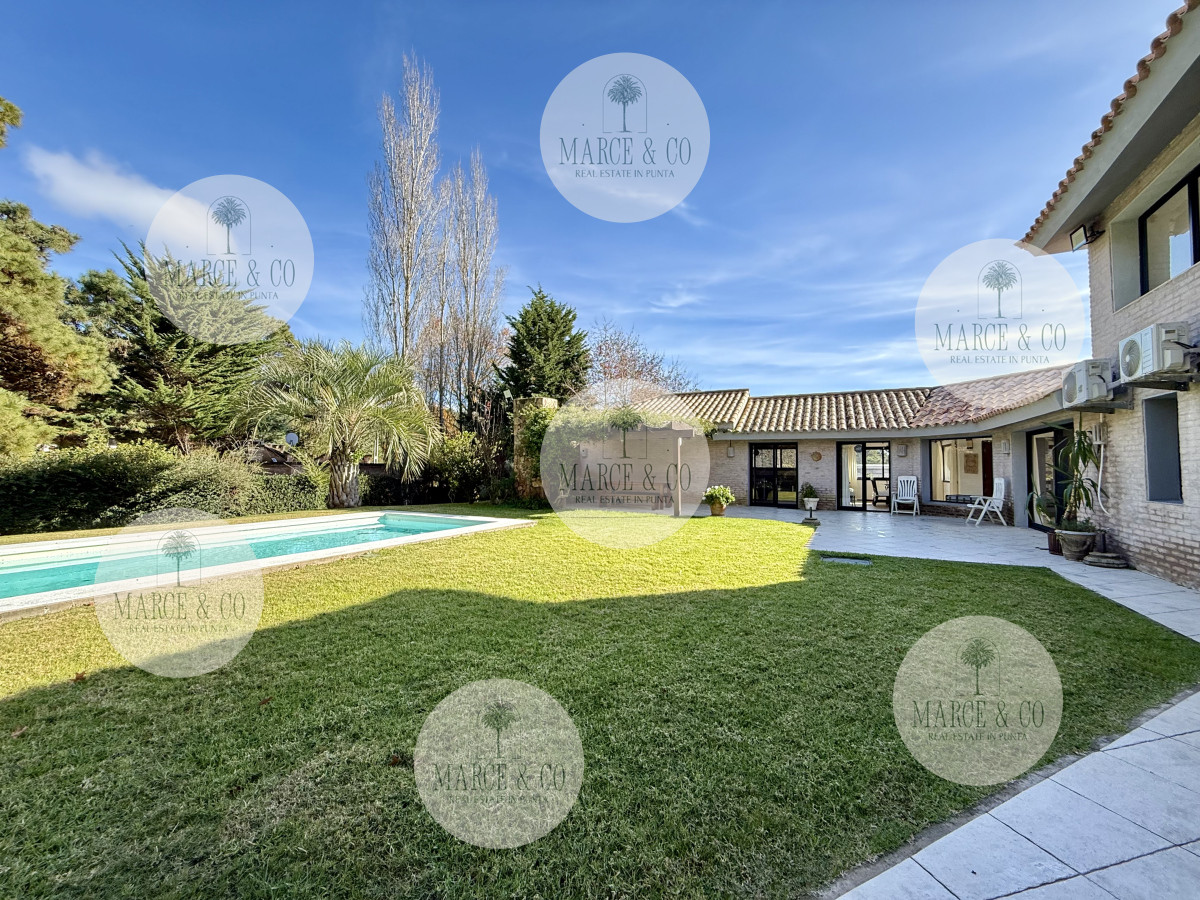 Casa ID.2295 - Chalet en Rincón del Indio – A 500 metros del mar