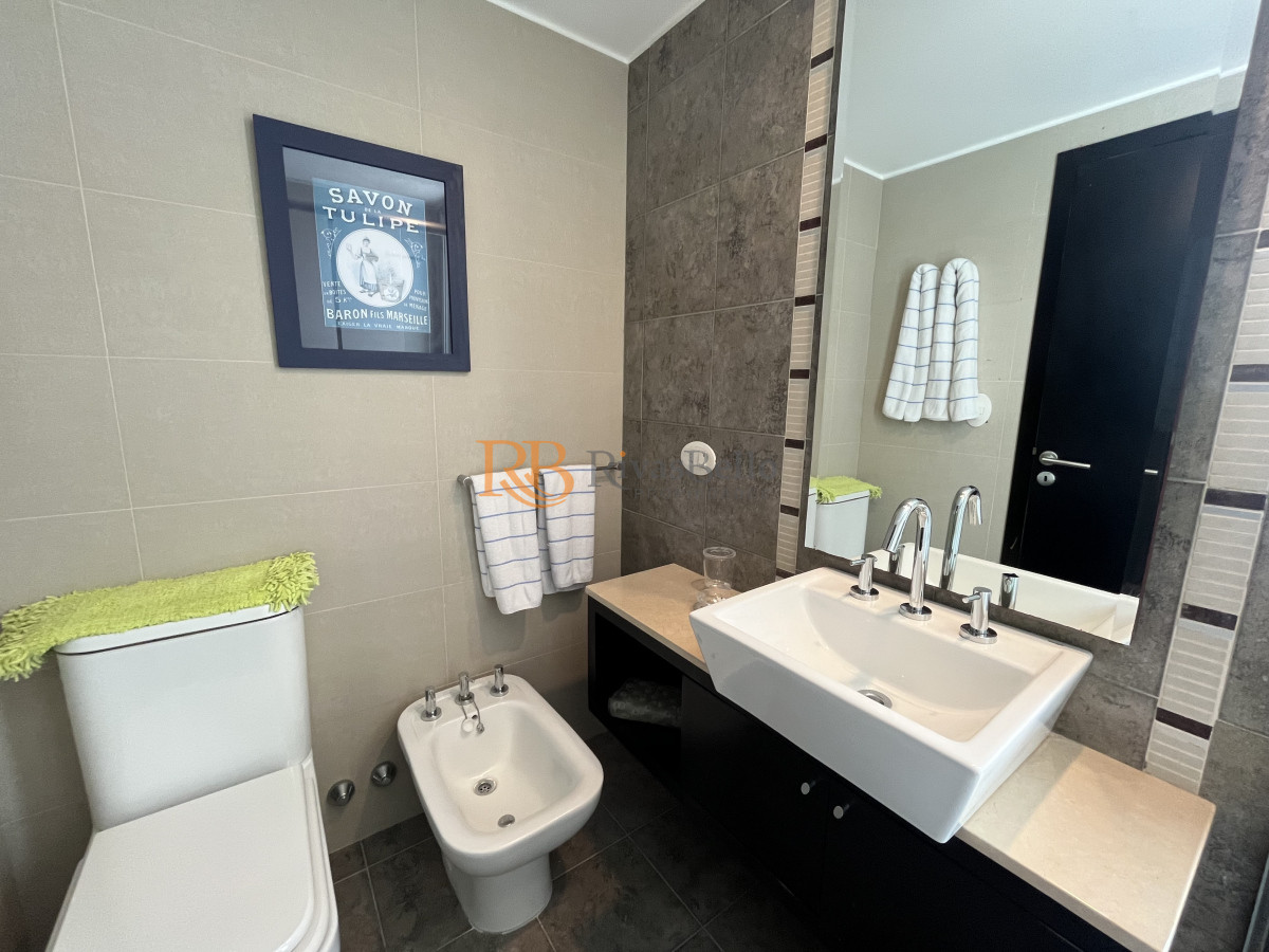 Apartamento ID.13 - Amplio apartamento en venta en torre con servicios 