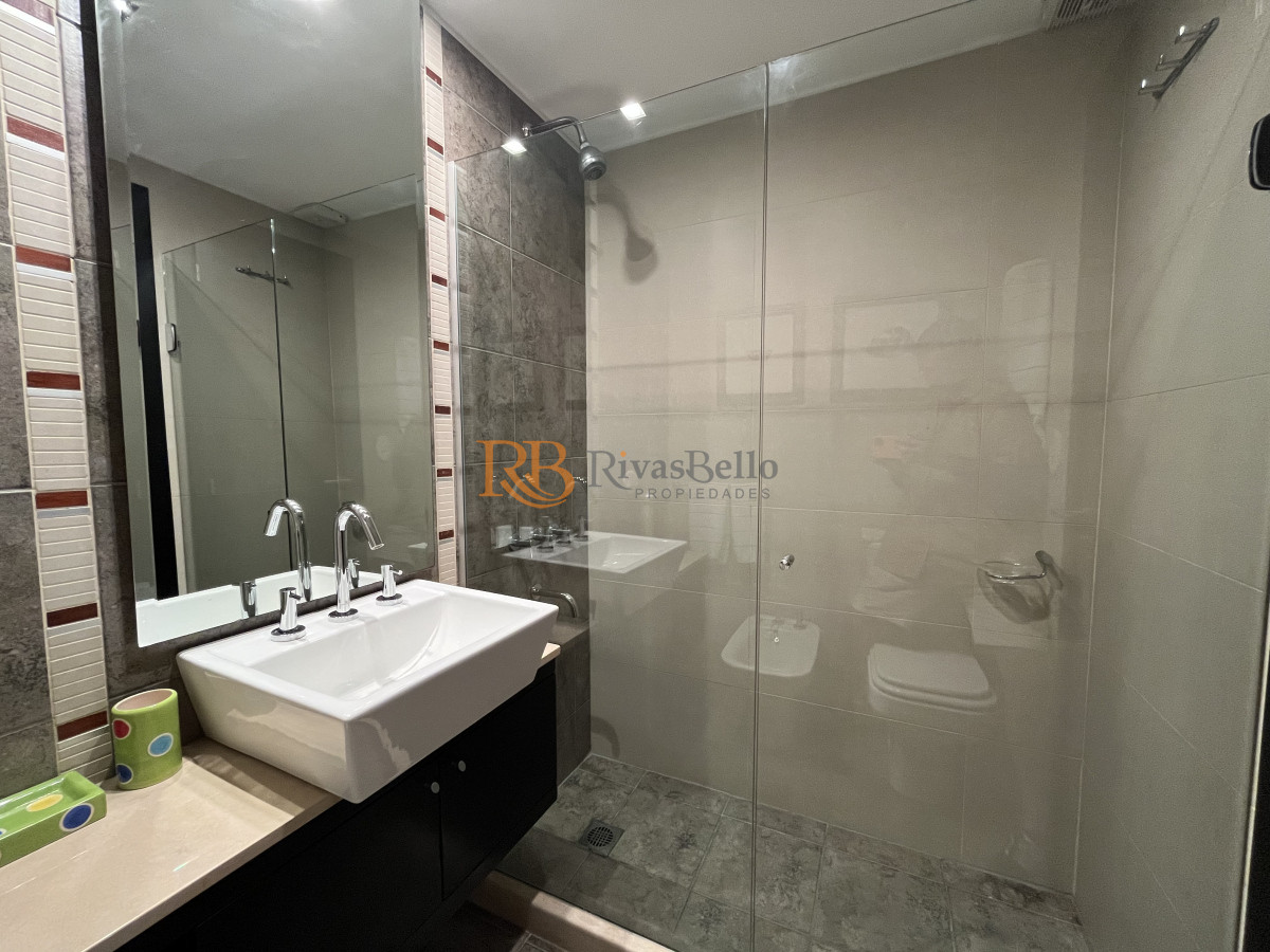 Apartamento ID.13 - Amplio apartamento en venta en torre con servicios 